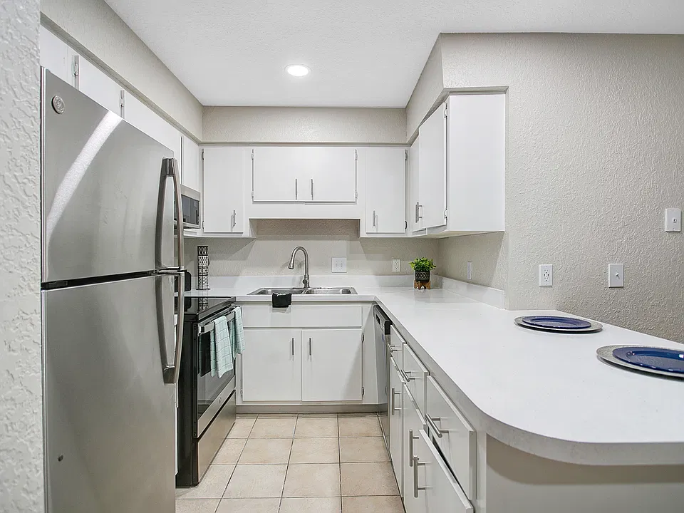 The Rhoads Apartments | 2 Bedroom Apartments in Leesburg, FL
