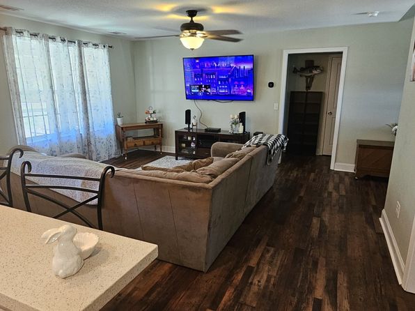 372 Lilla Myers Rd, Ellabell, GA 31308