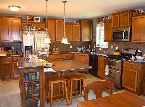 2nd image of 138 Wats Ln