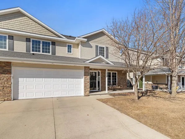 2770 NW 154th Ct, Clive, IA 50325