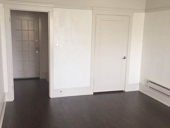 2nd image of 410 Bartlett St APT 10