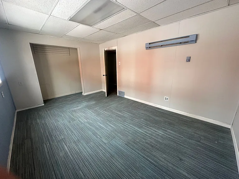 727 Washington St — Photo 15