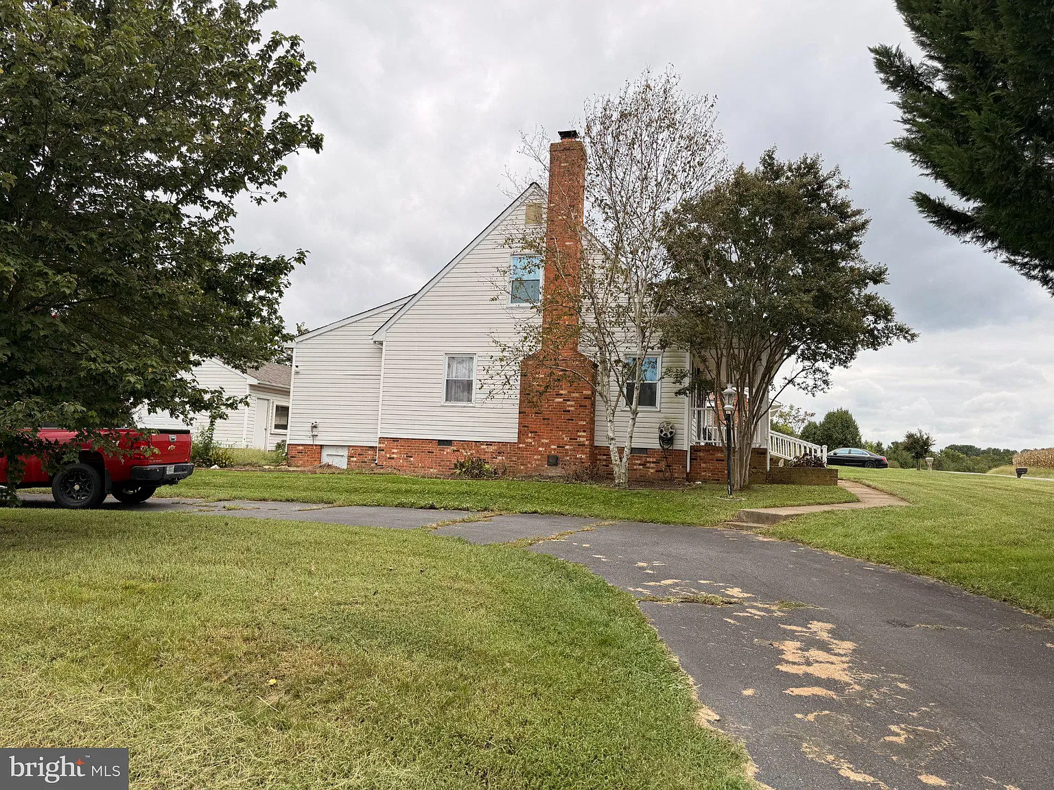 3 bed, 2.0 bath, 1650 sqft, $2,300 — Photo 3