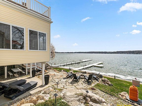 3rd image of 3795 W Sycamore Beach Rd