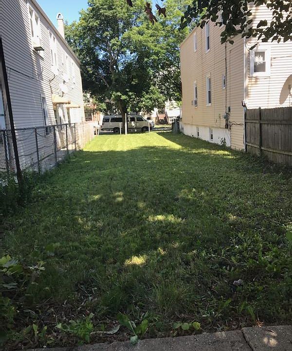2nd image of 1414 S 49th Ave