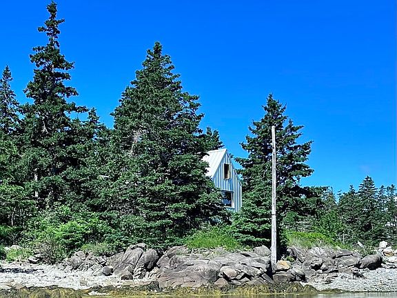 2nd image of 61 Little Harbour Rd