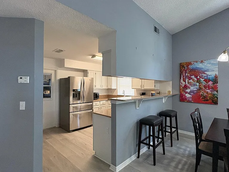 260 Division St — Photo 11