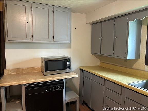 3rd image of 414 Josephine Street