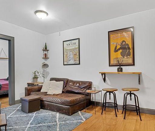 3rd image of 111 Mac Dougal St #15