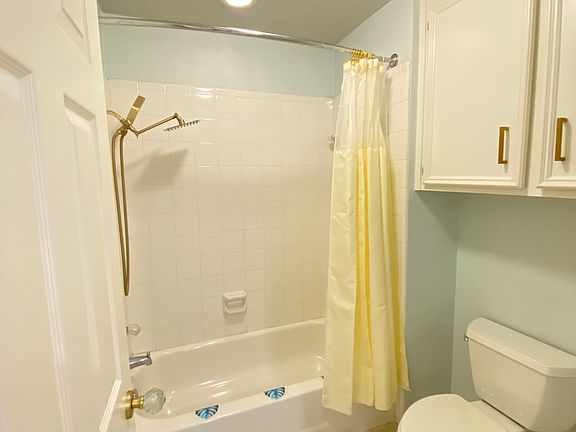 2nd image of 4019 Evergreen Village Dr #3