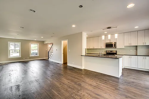 Floor plan 3119-C(R)