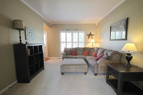 1st image of 504 Cushing Dr