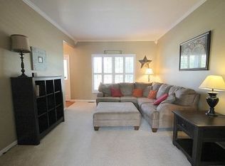 504 Cushing Dr, Savoy, IL 61874