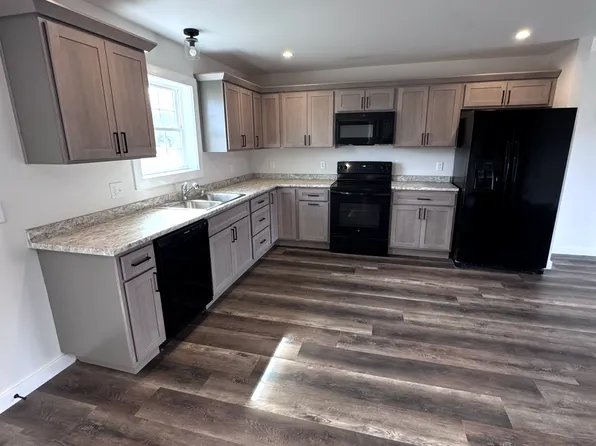 222 New Boston Rd #1&2, Bangor, ME 04401