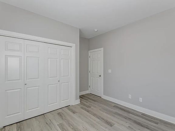5th image of 124 E Butler St