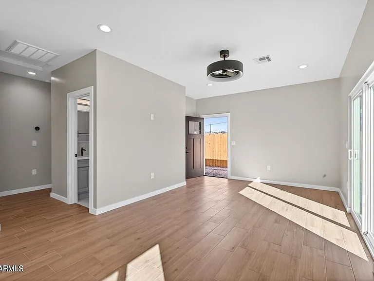 739 S Central Ave #2 — Photo 14