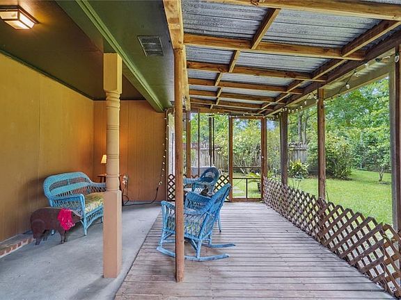 2nd image of 304 Woodridge Blvd