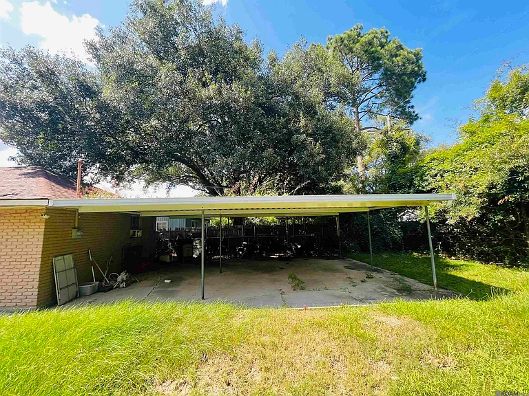 4036 Ridgemont Dr — Photo 13