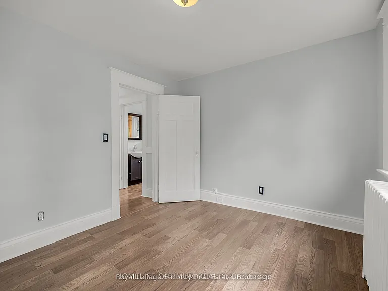35 Bayfield Ave — Photo 20
