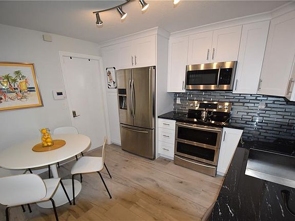 5th image of 1291 Sorrento Dr