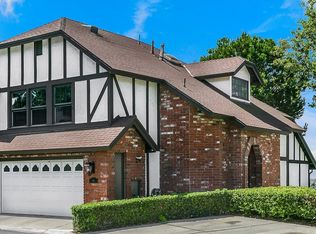 954 S Rim Crest Dr #11, Anaheim, CA 92807