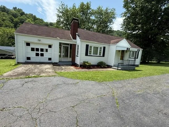 26 Lakomy Drive, Wheeling, WV 26003
