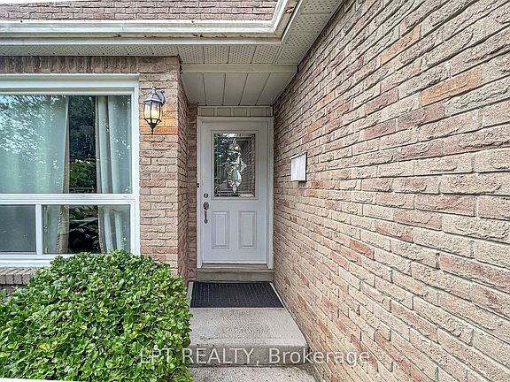 5th image of 38 Pickard Ln