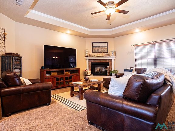 4th image of 3924 Woodlark Rd