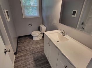 1611 Freedom Rd, Little Chute, WI 54140