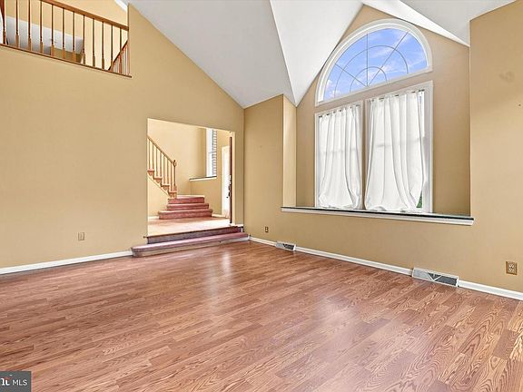 4th image of 216 Cassandra Dr
