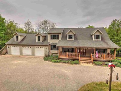 10286 Wildwood Rd, Petoskey, MI, 49770