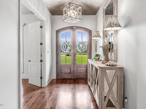 4th image of 108 Sweetwater Creek Dr