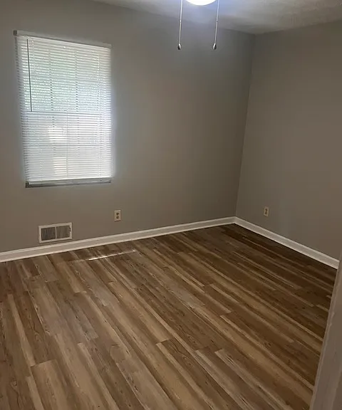 140 Hunters Ln #C — Photo 8
