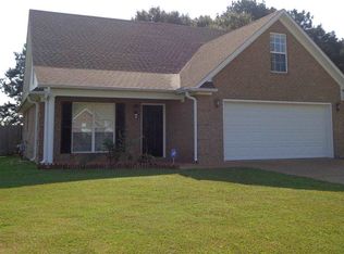 6035 Creekside Dr, Milan, TN 38358