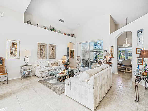 4th image of 8535 Royal Verona Cir