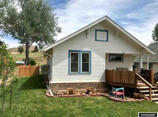 912 Arapahoe St, Thermopolis, WY 82443