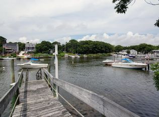 29 Childs River Rd, East Falmouth, MA 02536