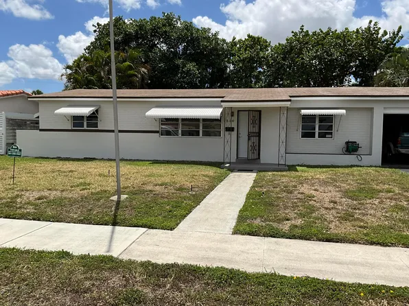 516 W 12th Place, Hialeah, FL 33010