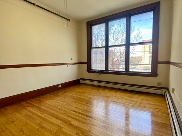 366 Main St #4