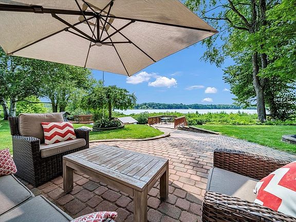 5th image of 2896 E Lake Dr