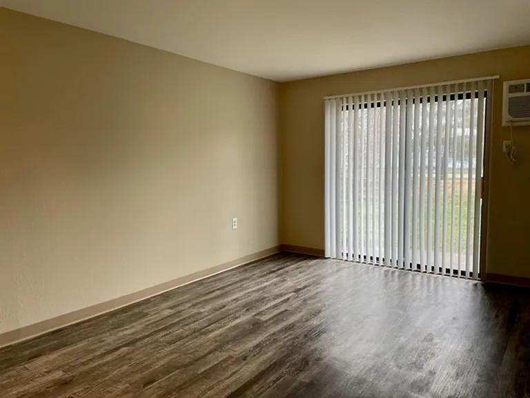 Oak Valley Apartments — Photo 41