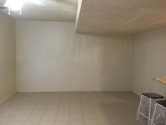 2nd image of 10 Halfpenny Ln