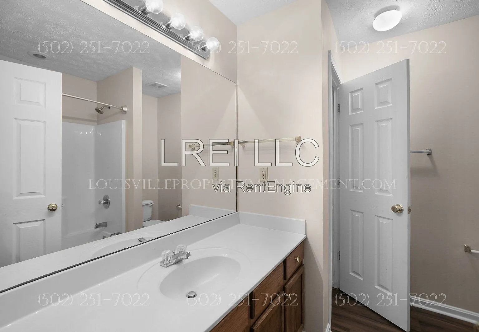 3 bed, 2.5 bath, 1775 sqft, $2,300 — Photo 4