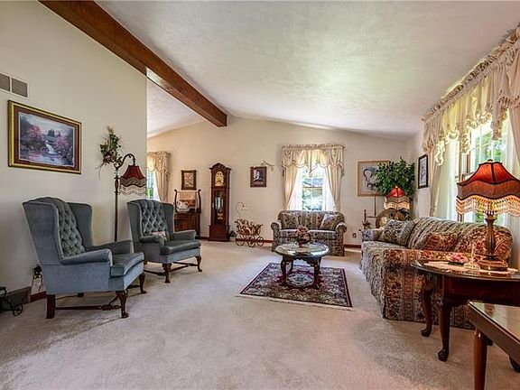 5th image of 4863 Northwoods Dr
