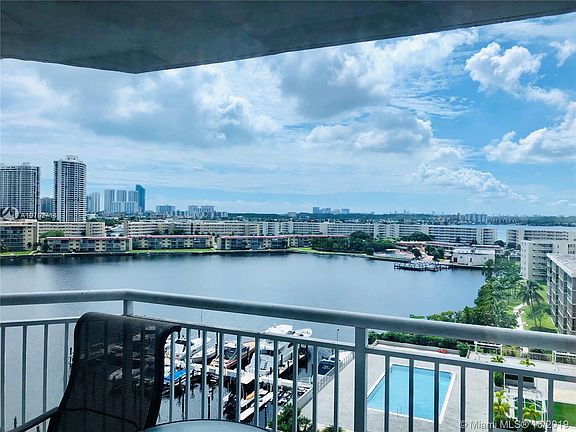 5th image of 18071 Biscayne Blvd APT 1001