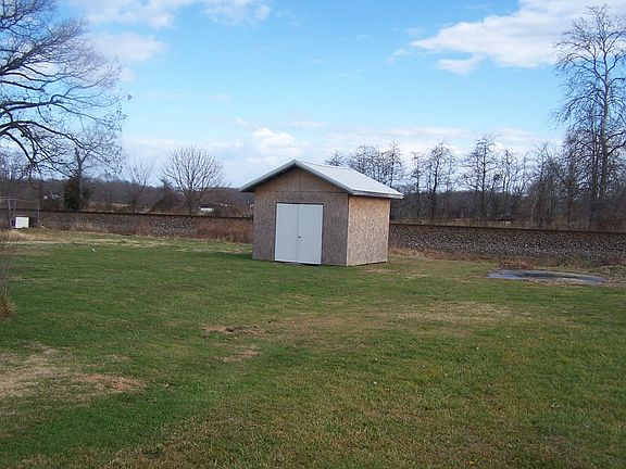 4th image of 1313 Ky Highway 328 W