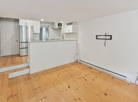 15 Saint George St, Boston, MA