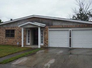 2313 Deerlick Ln, Harvey, LA 70058