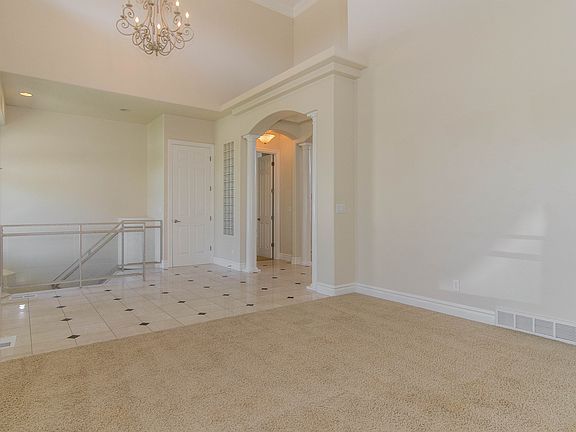 2nd image of 1246 W Sophia Cir