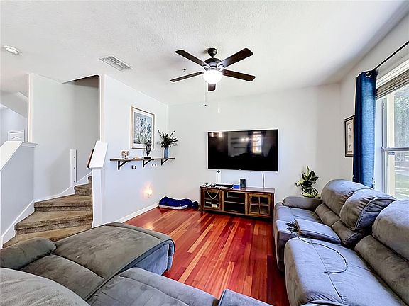 4th image of 3531 PINE OAK TRAIL